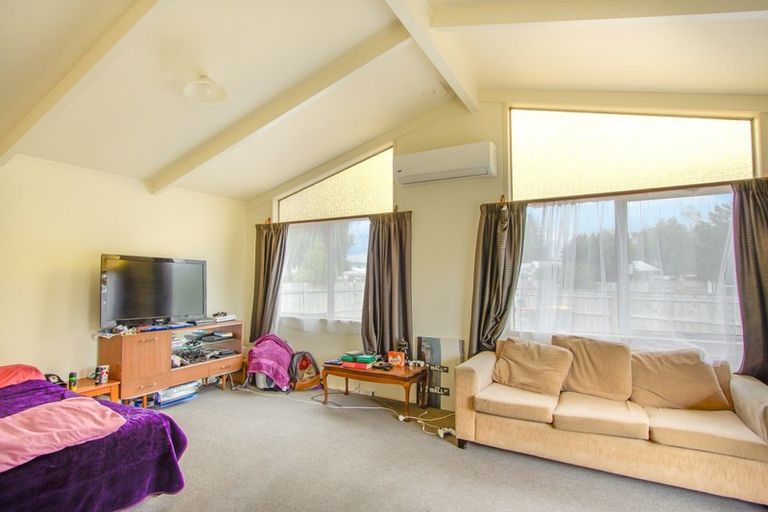 Photo of property in 35 Tania Crescent, Western Heights, Rotorua, 3015