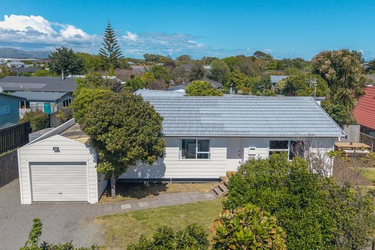 Photo of property in 73 Langdale Avenue, Paraparaumu, 5032