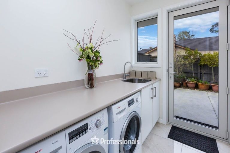 Photo of property in 5 Bateson Way, Heretaunga, Upper Hutt, 5018