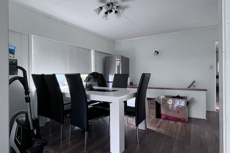 Photo of property in 9 William Souter Street, Forrest Hill, Auckland, 0620