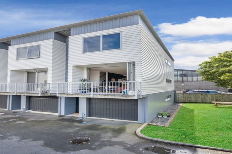 Photo of property in 9/24 Westmoreland Street West, Grey Lynn, Auckland, 1021