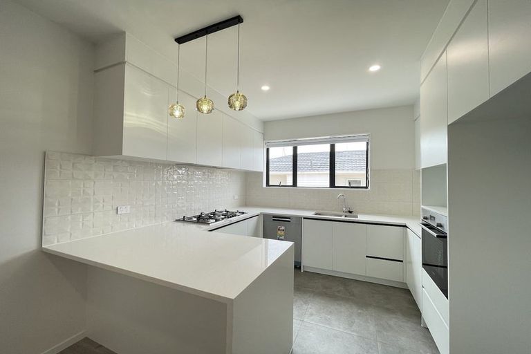 Photo of property in 39a Ennis Avenue, Pakuranga Heights, Auckland, 2010