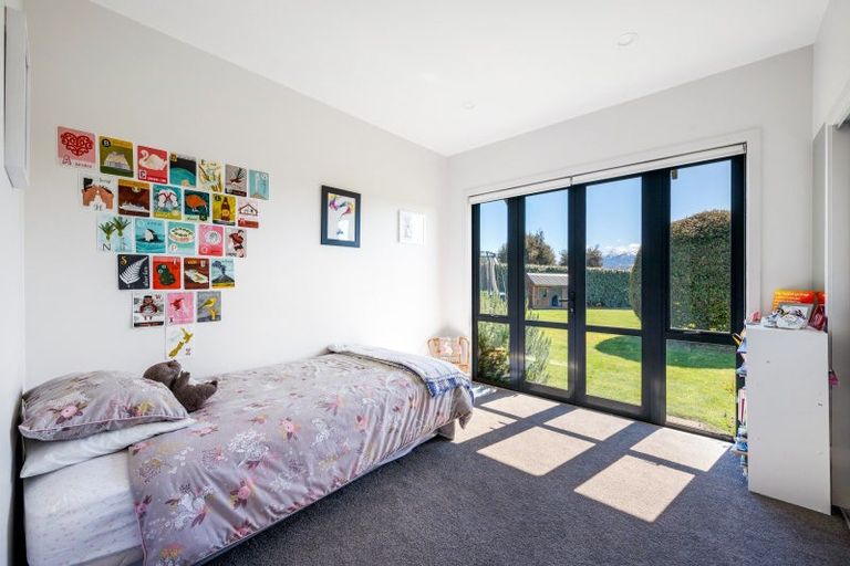 Photo of property in 10 Matheson Crescent, Albert Town, Wanaka, 9305