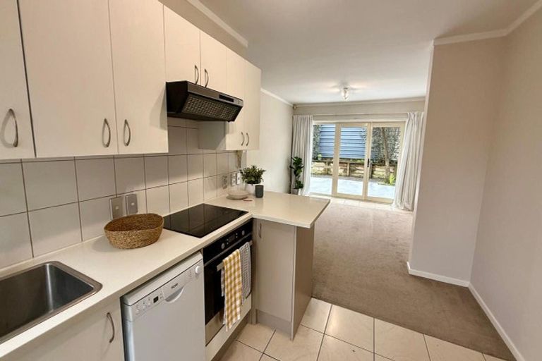 Photo of property in 4/4 Meadow Street, Mount Wellington, Auckland, 1062