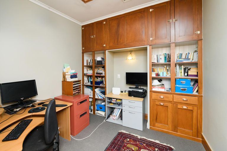 Photo of property in 15 Miro Street, Takaro, Palmerston North, 4410