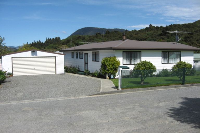 Photo of property in 3 Victoria Close, Picton, 7220
