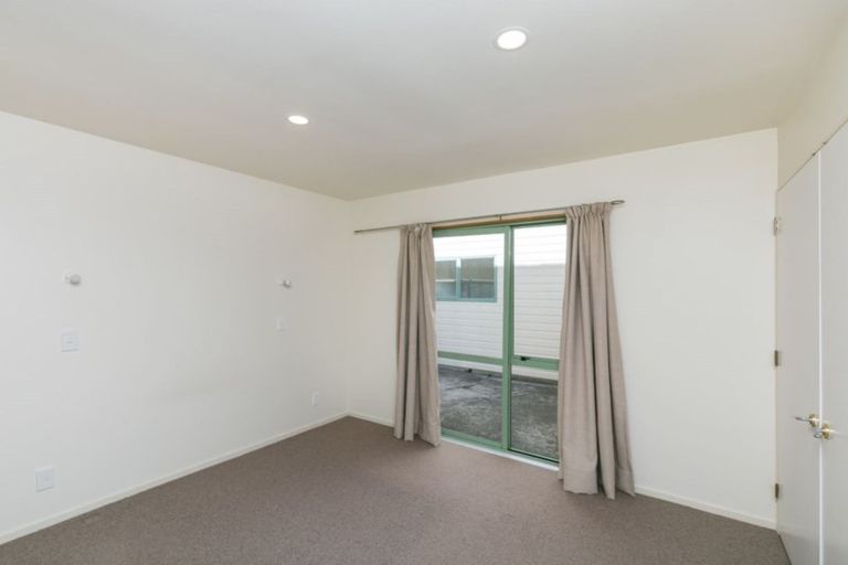 Photo of property in 125c The Parade, Island Bay, Wellington, 6023