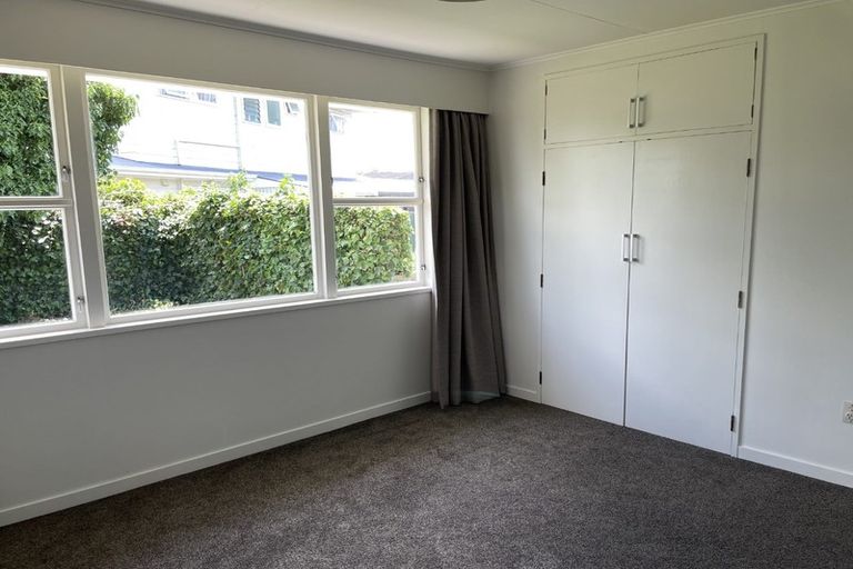 Photo of property in 21 Abraham Crescent, Milson, Palmerston North, 4414
