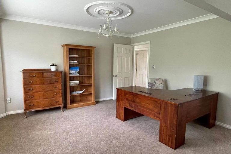 Photo of property in 6 Anaheim Boulevard, Shamrock Park, Auckland, 2016