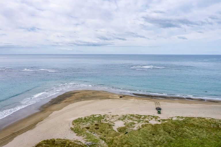 Photo of property in 14 Beach Road, Flat Point, Masterton, 5883