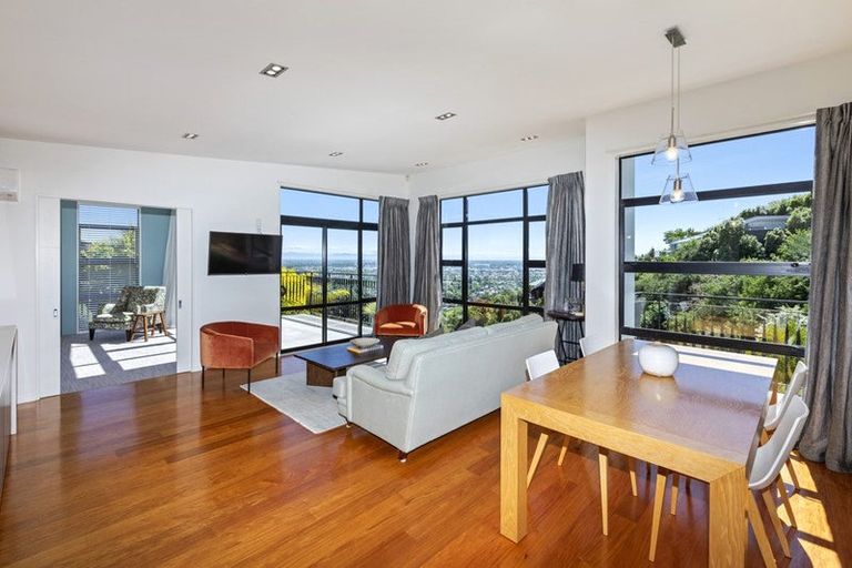 Photo of property in 16 Iles Lane, Cashmere, Christchurch, 8022