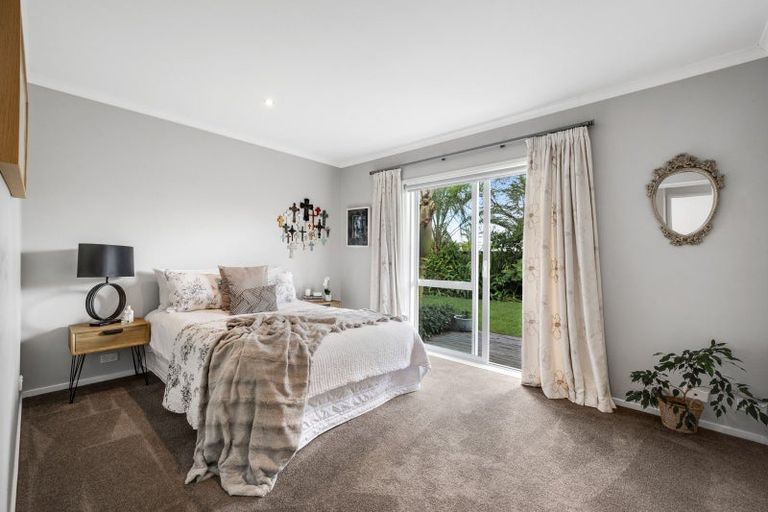 Photo of property in 11 Holly Way, Sunnyhills, Auckland, 2010