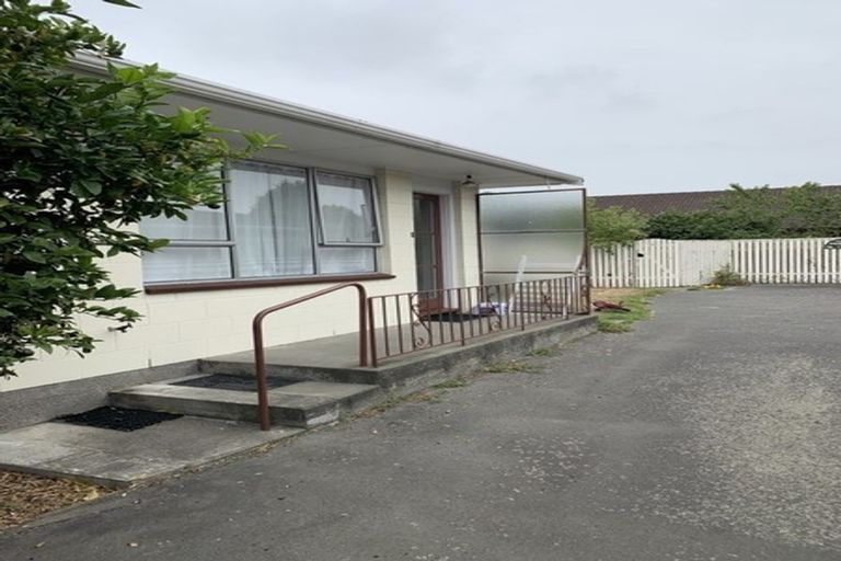 Photo of property in 2/15 Avonhead Road, Avonhead, Christchurch, 8042