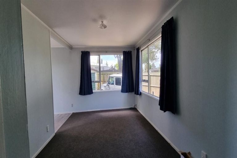 Photo of property in 30 Hyperion Drive, Randwick Park, Auckland, 2105