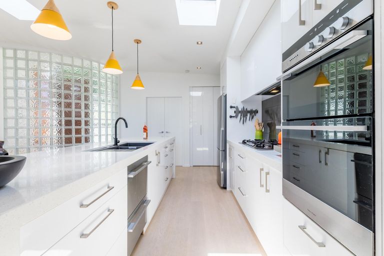 Photo of property in 39 Warner Park Avenue, Laingholm, Auckland, 0604