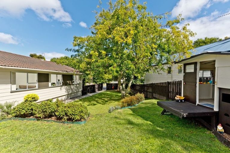Photo of property in 7 Celina Place, Browns Bay, Auckland, 0630