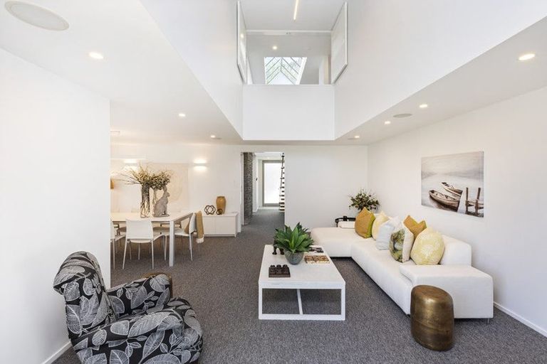 Photo of property in 17 Helmores Lane, Merivale, Christchurch, 8014