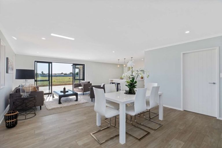 Photo of property in 52 Sunset Drive, Pukekohe, 2120