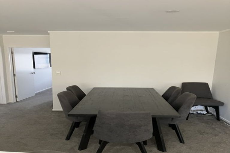 Photo of property in The Haven, 15/120 Beach Haven Road, Beach Haven, Auckland, 0626