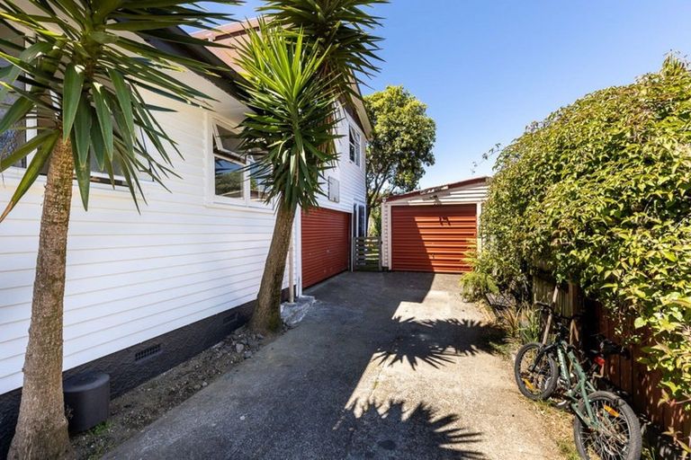 Photo of property in 53 Blagdon Road, Blagdon, New Plymouth, 4310