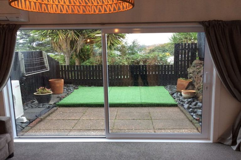 Photo of property in 5/72 Kitchener Road, Milford, Auckland, 0620