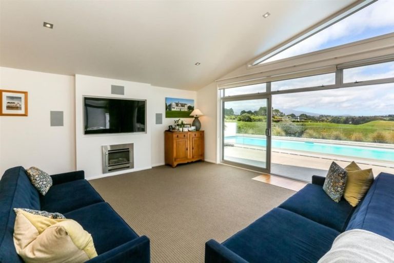 Photo of property in 340 Smart Road, Hillsborough, New Plymouth, 4372