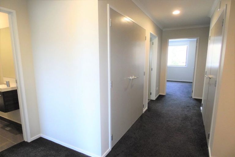 Photo of property in 213 Hobsonville Point Road, Hobsonville, Auckland, 0616