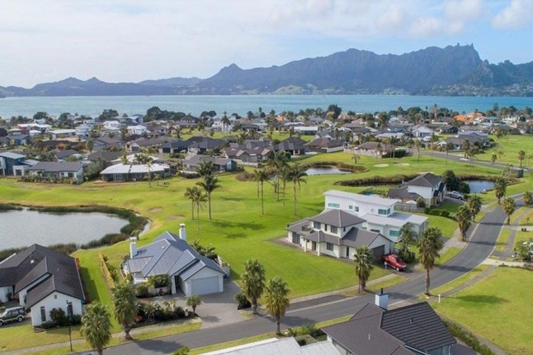 Photo of property in 98 Barbados Way, One Tree Point, 0118