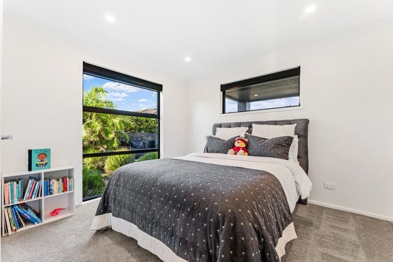 Photo of property in 20 Woodridge Drive, Stanmore Bay, Whangaparaoa, 0932