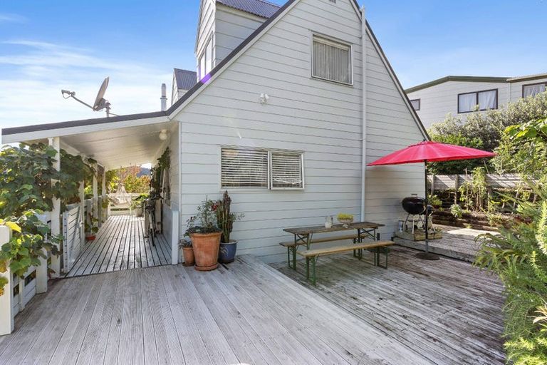 Photo of property in 105 Ngati Porou Place, Whangamata, 3620