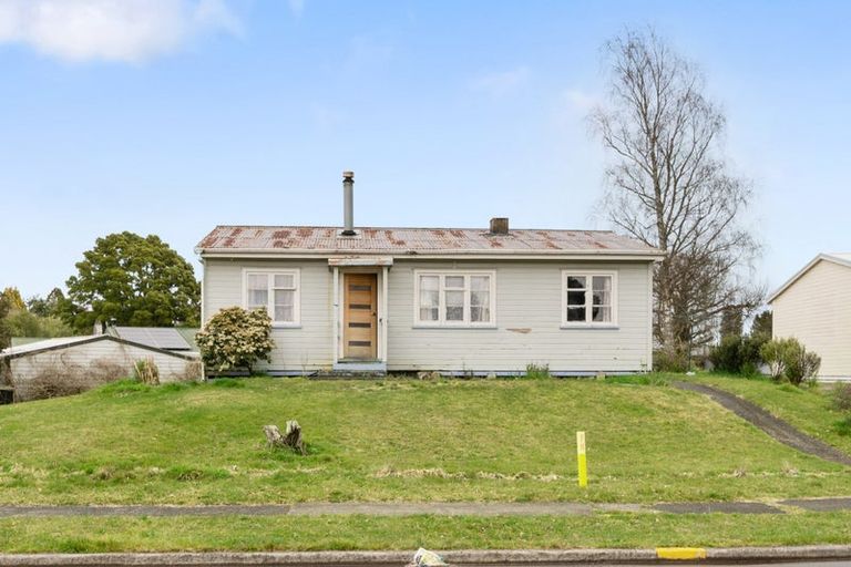 Photo of property in 6 Osborne Place, Tokoroa, 3420
