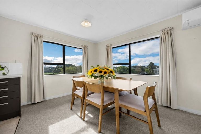 Photo of property in 44a Edgewater Parade, Waiuku, 2123