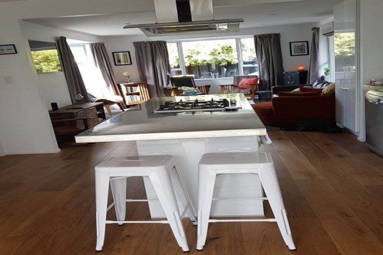 Photo of property in 2/57a Beachville Road, Redcliffs, Christchurch, 8081