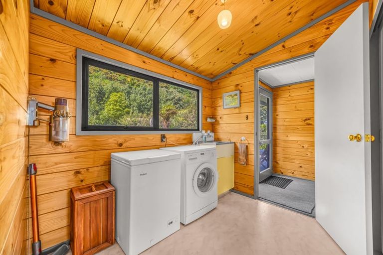 Photo of property in 20 Lake Ferry Road, Lake Ferry, Featherston, 5772