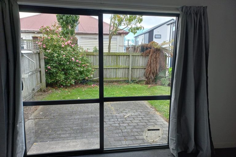 Photo of property in 2/116 Purchas Street, Edgeware, Christchurch, 8013