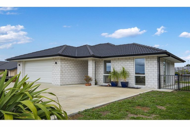 Photo of property in 39 Wairau Drive, Tikipunga, Whangarei, 0112