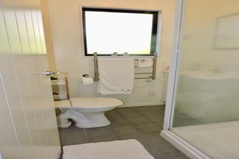 Photo of property in 10 Pigeonwood Lane, Woodridge, Wellington, 6037