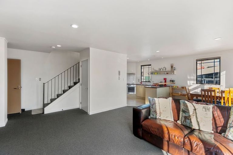 Photo of property in Mendosa Terraces Apartments, 31/9 Ebor Street, Te Aro, Wellington, 6011