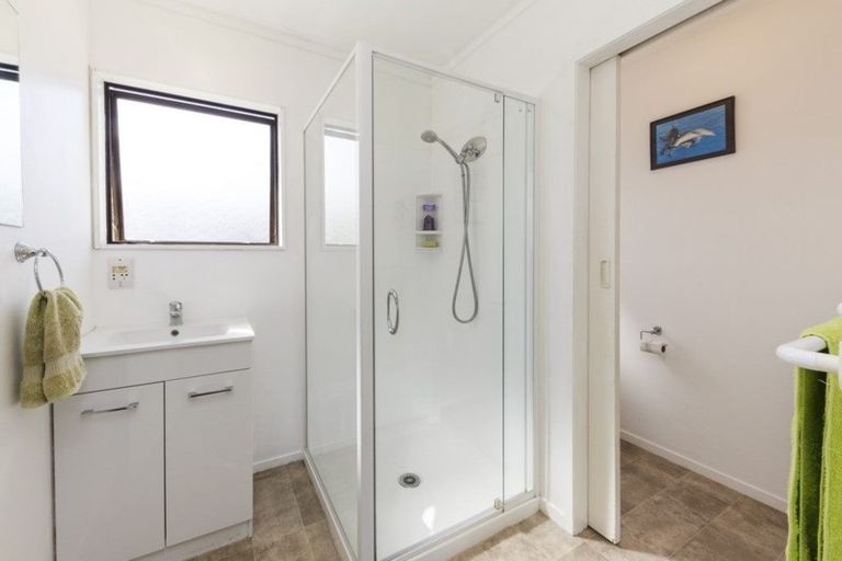 Photo of property in 52 Newton Place, Westbrook, Palmerston North, 4412