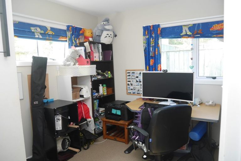 Photo of property in 12a Ryan Grove, Tawa, Wellington, 5028