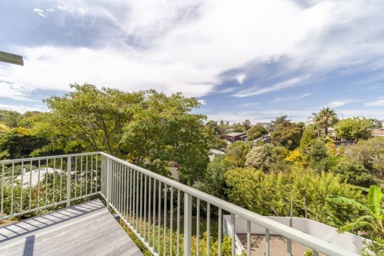 Photo of property in 71 Napier Terrace, Hospital Hill, Napier, 4110