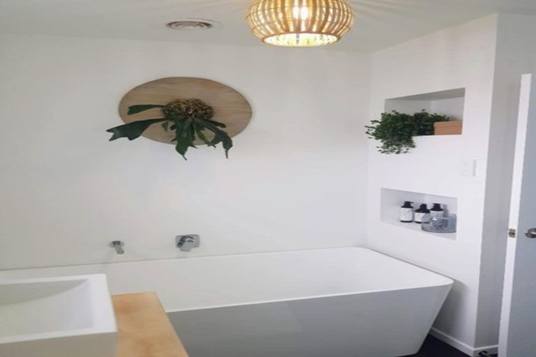 Photo of property in 3 Kipling Drive, Whalers Gate, New Plymouth, 4310