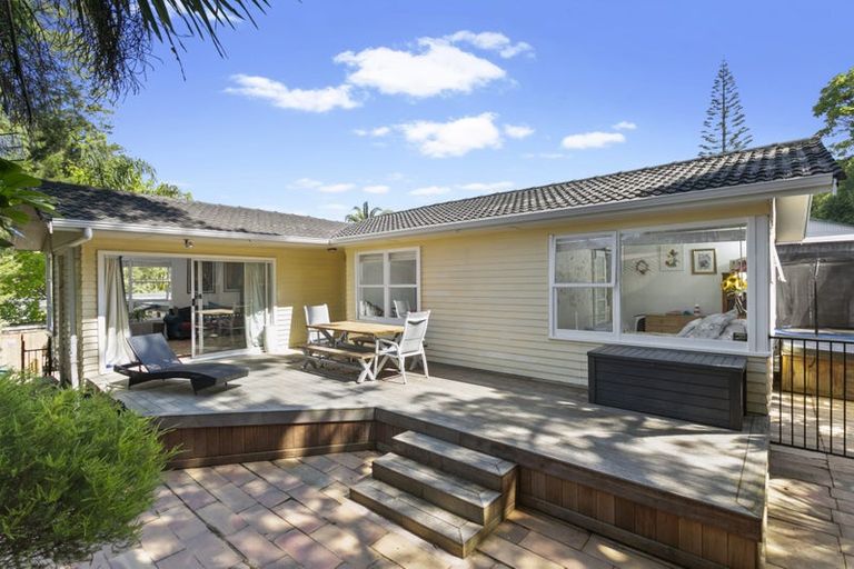 Photo of property in 30 Arosa Place, Forrest Hill, Auckland, 0620