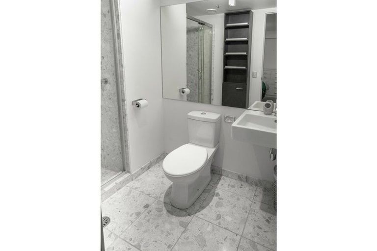Photo of property in Aqua, 4/74 Oriental Parade, Oriental Bay, Wellington, 6011