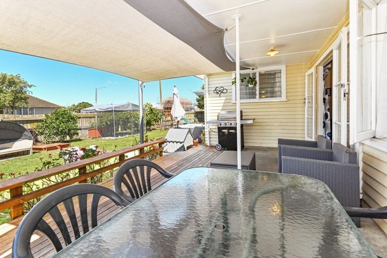 Photo of property in 1239 Cunningham Crescent, Mayfair, Hastings, 4122