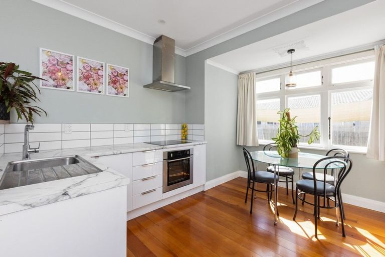 Photo of property in 102 Sylvan Road, Parkvale, Hastings, 4122