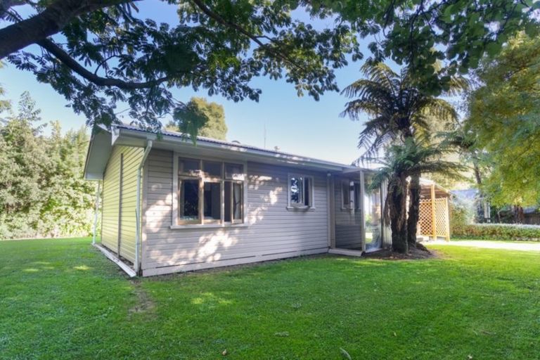 Photo of property in 250 Hendley Road, Patoka, Napier, 4186