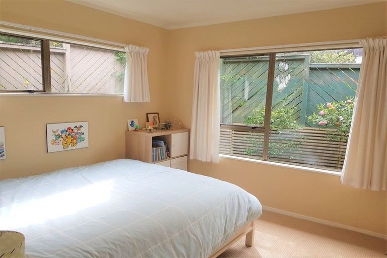 Photo of property in 1 Nebraska Way, Brooklyn, Wellington, 6021