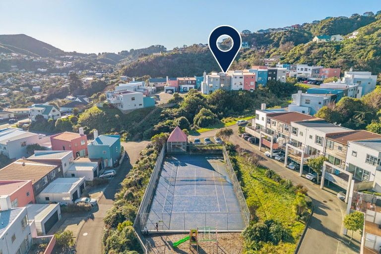 Photo of property in 70 Saddleback Grove, Karori, Wellington, 6012
