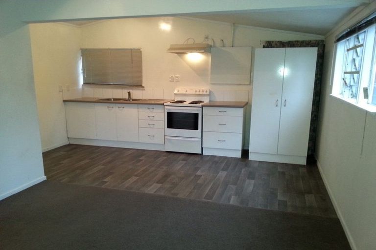 Photo of property in 2/30 Cresta Avenue, Beach Haven, Auckland, 0626